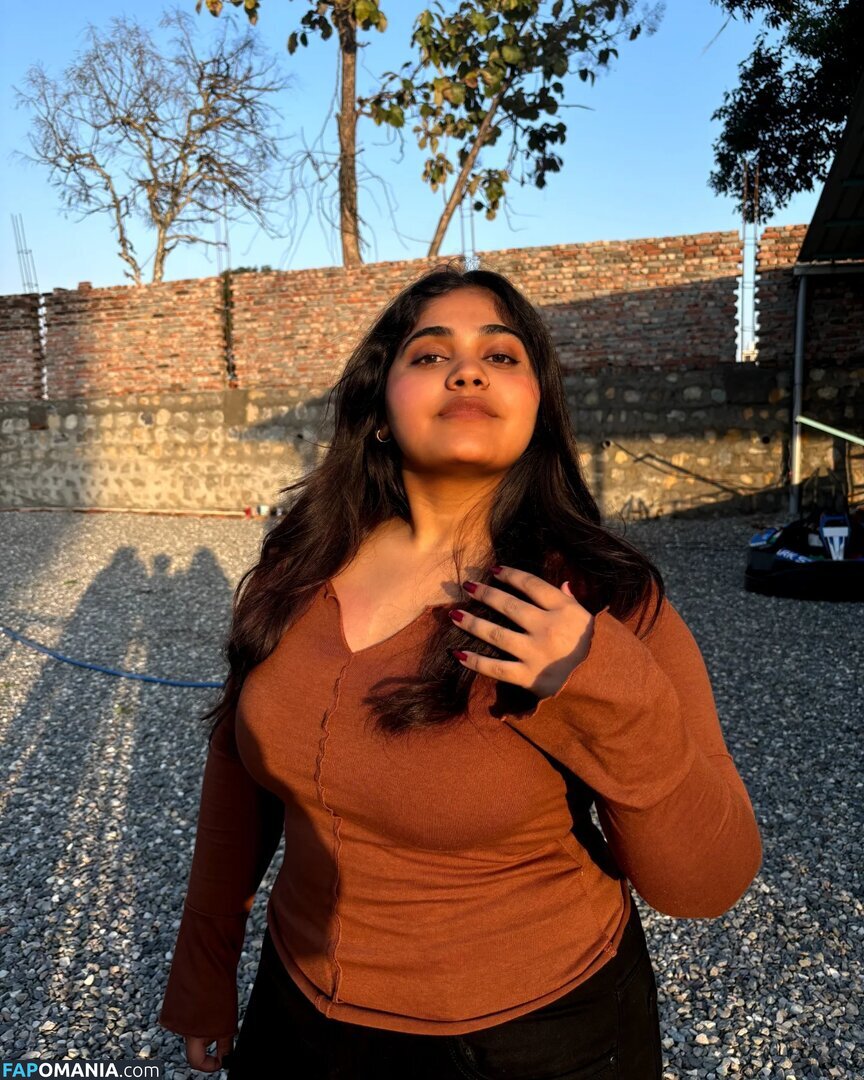 ayushi bhardwaj / ayushi_bhardwajj Çıplak OnlyFans  Sızdırılmış Fotoğraf #1