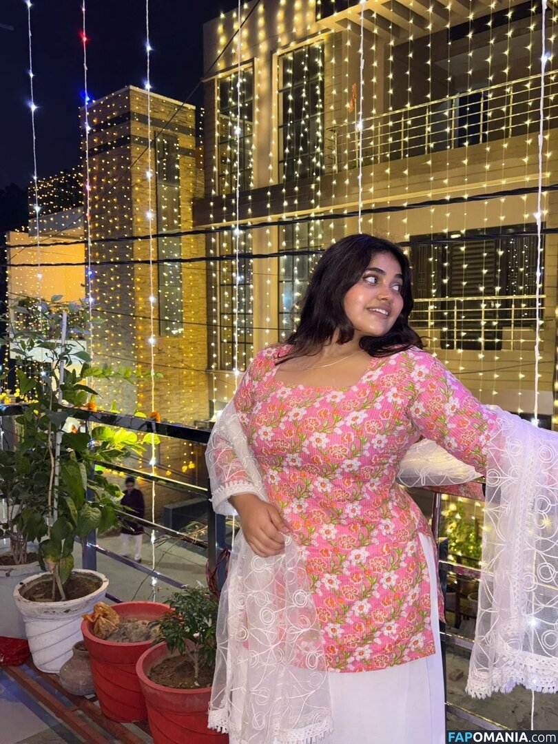 ayushi bhardwaj / ayushi_bhardwajj Çıplak OnlyFans  Sızdırılmış Fotoğraf #3