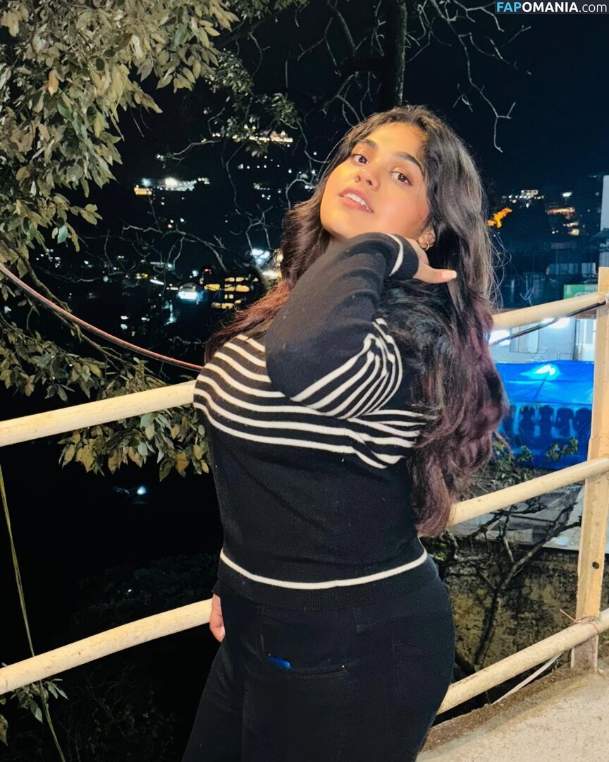 ayushi bhardwaj / ayushi_bhardwajj Çıplak OnlyFans  Sızdırılmış Fotoğraf #8