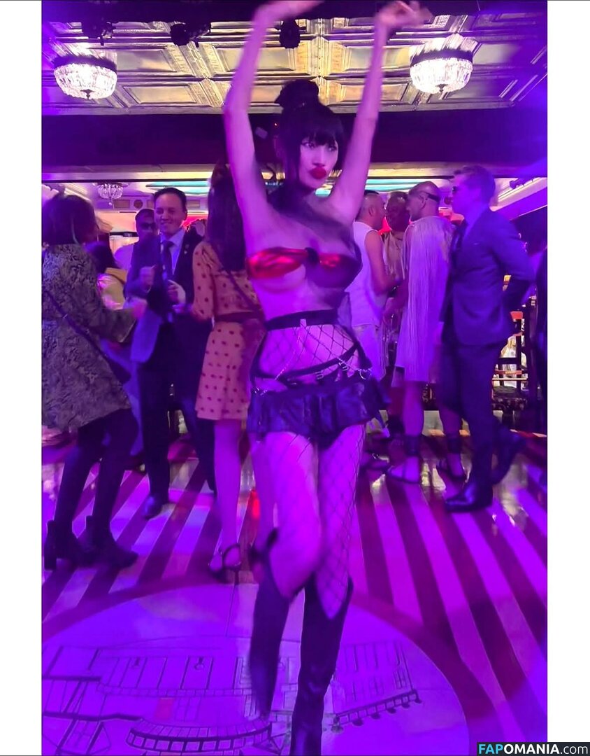 Bai Ling / iambailing Çıplak OnlyFans  Sızdırılmış Fotoğraf #639