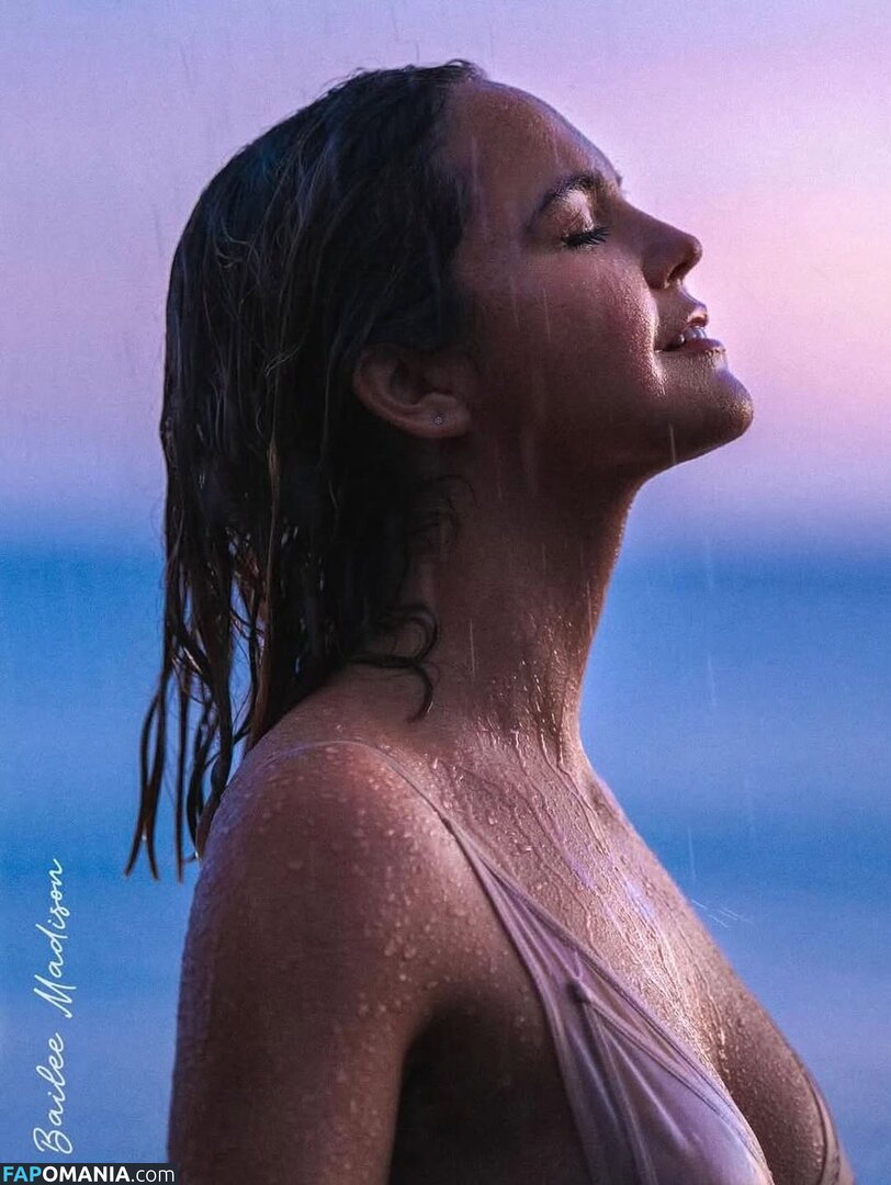 Bailee Madison / baileemadison / bailey_madis0n Çıplak OnlyFans  Sızdırılmış Fotoğraf #9