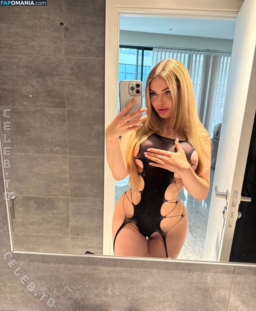 Barbie Stella / Barbiestella / Officalbarbieatella / Stellabarbyy Çıplak OnlyFans  Sızdırılmış Fotoğraf #1