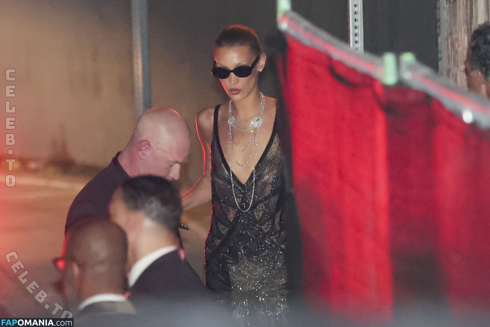 Bella Hadid / OfficialBellaHadid / bellahadid Çıplak OnlyFans  Sızdırılmış Fotoğraf #863