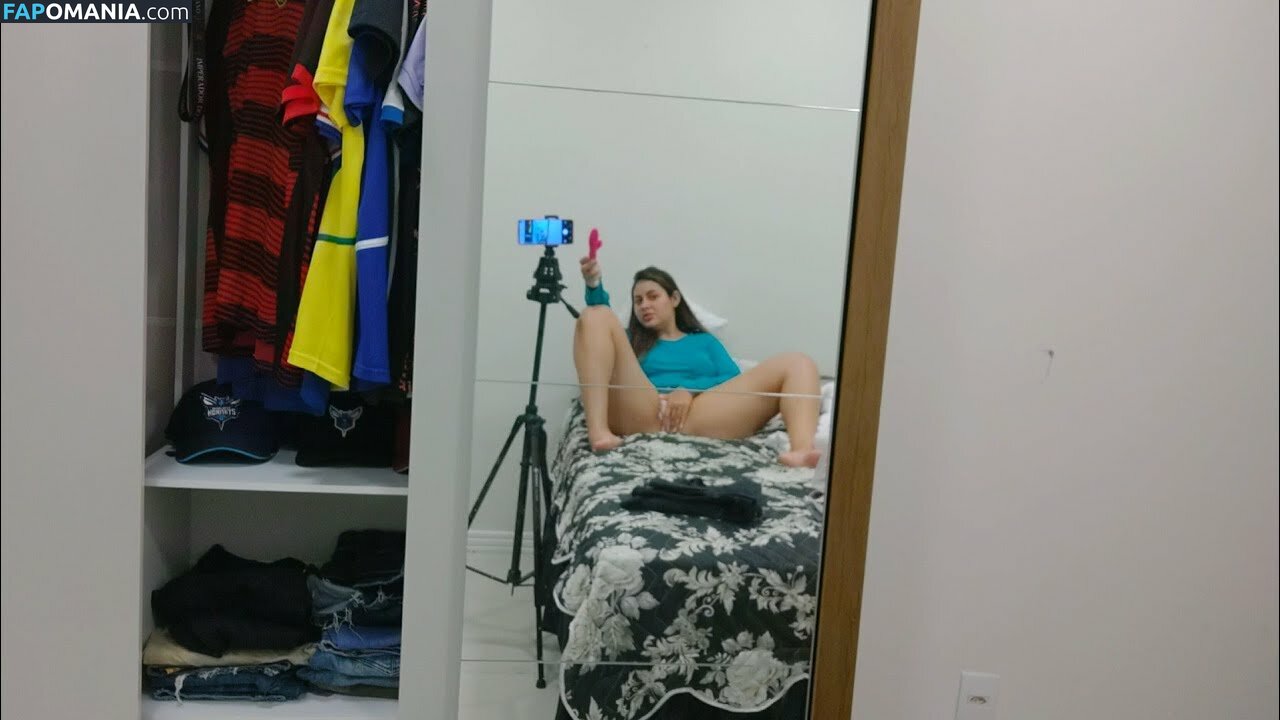 Bella Menezes / isamnzs / isinha meneses / isinhamnzs / prontomostreii Çıplak OnlyFans  Sızdırılmış Fotoğraf #33