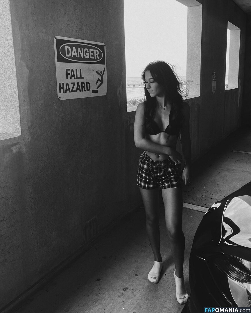 Bella / Noksbella / bellathorneoff Çıplak OnlyFans  Sızdırılmış Fotoğraf #6