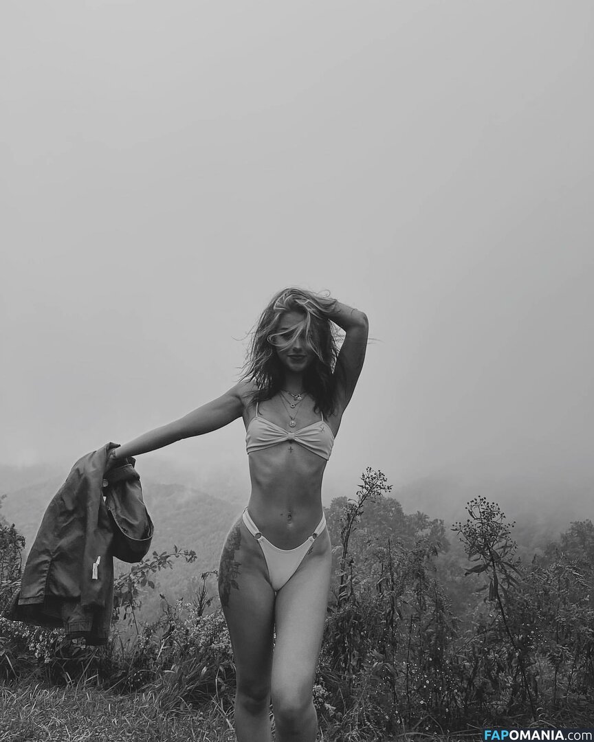 Bella / bellahadid / bellaraee Çıplak OnlyFans  Sızdırılmış Fotoğraf #28