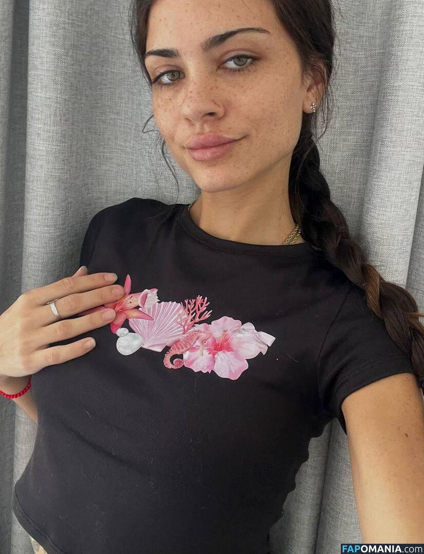 berraka Çıplak OnlyFans  Sızdırılmış Fotoğraf #8