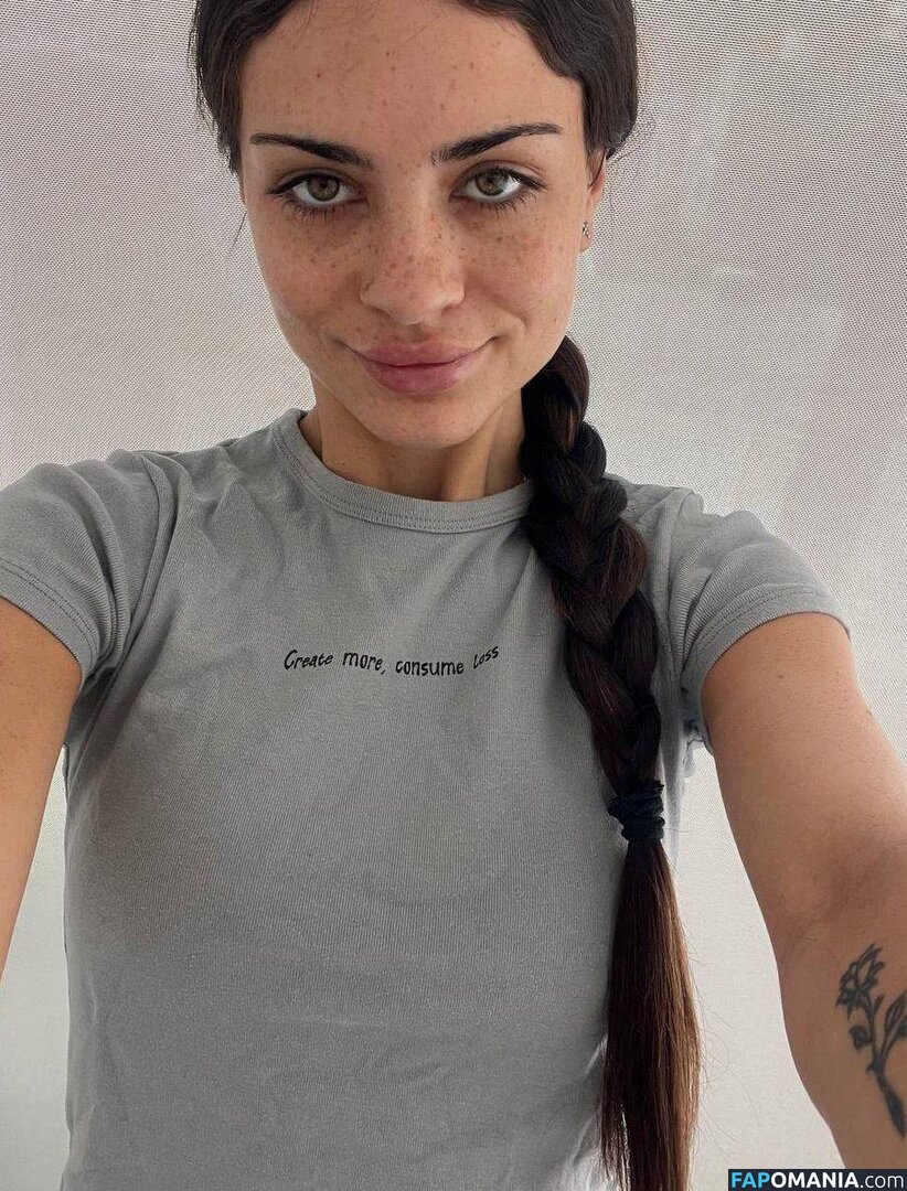 berraka Çıplak OnlyFans  Sızdırılmış Fotoğraf #16