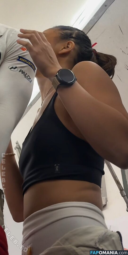 Bianca Bustamante / https: / racerbia Çıplak OnlyFans  Sızdırılmış Fotoğraf #18
