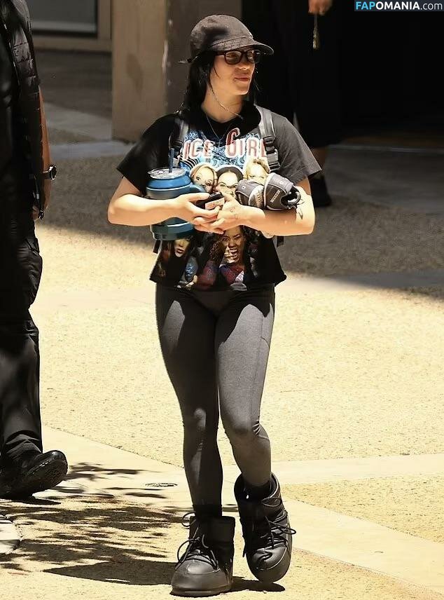 Billie Eilish / Fake / billeeilish / billieeilish Çıplak OnlyFans  Sızdırılmış Fotoğraf #58