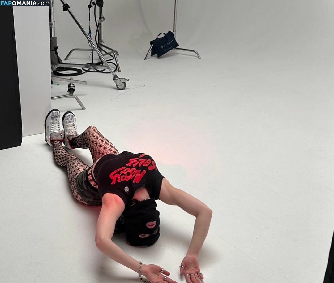 Billie Eilish / Fake / billeeilish / billieeilish Çıplak OnlyFans  Sızdırılmış Fotoğraf #145