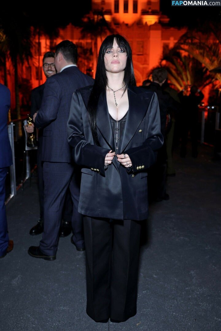 Billie Eilish / Fake / billeeilish / billieeilish Çıplak OnlyFans  Sızdırılmış Fotoğraf #342