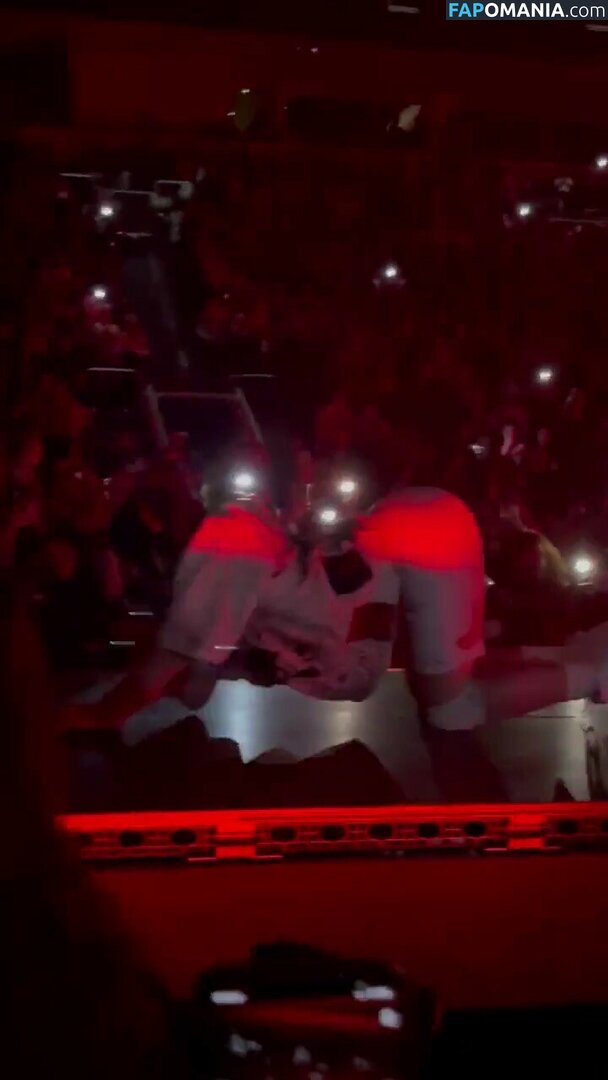 Billie Eilish / Fake / billeeilish / billieeilish Çıplak OnlyFans  Sızdırılmış Fotoğraf #578