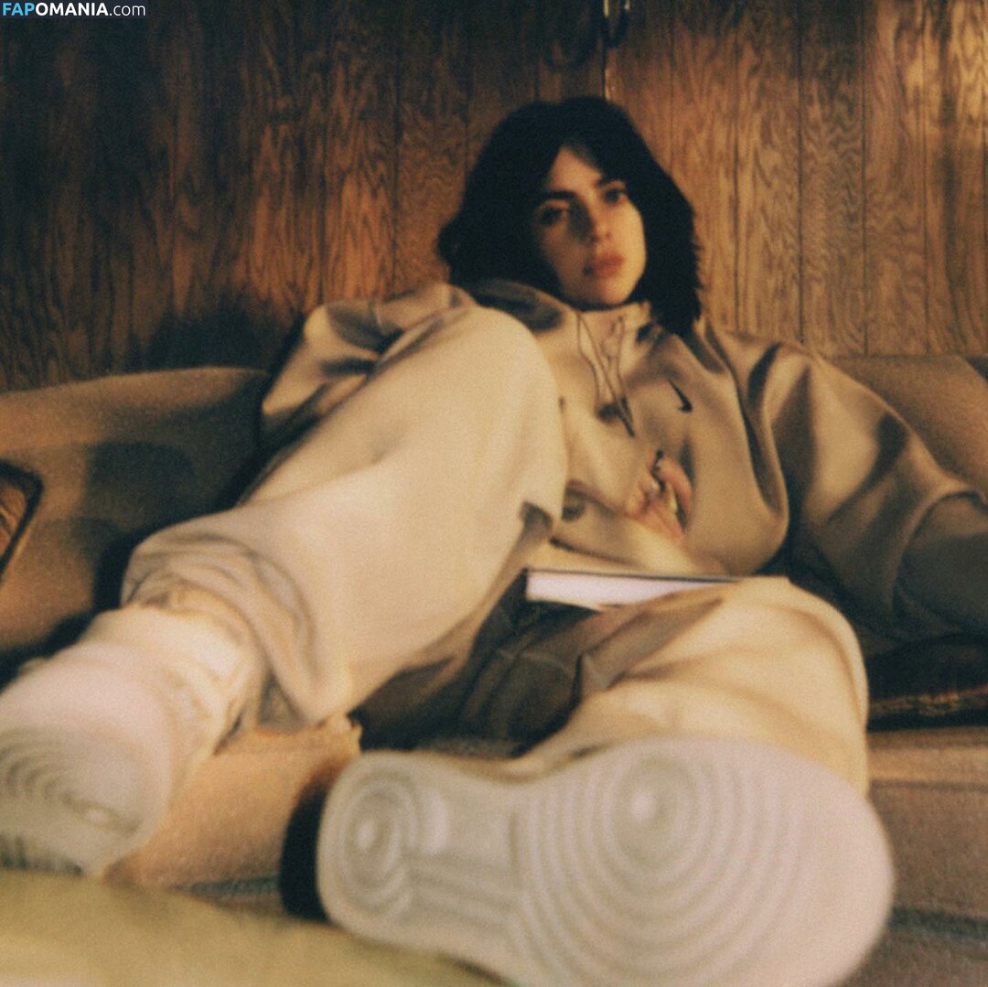 Billie Eilish / Fake / billeeilish / billieeilish Çıplak OnlyFans  Sızdırılmış Fotoğraf #990