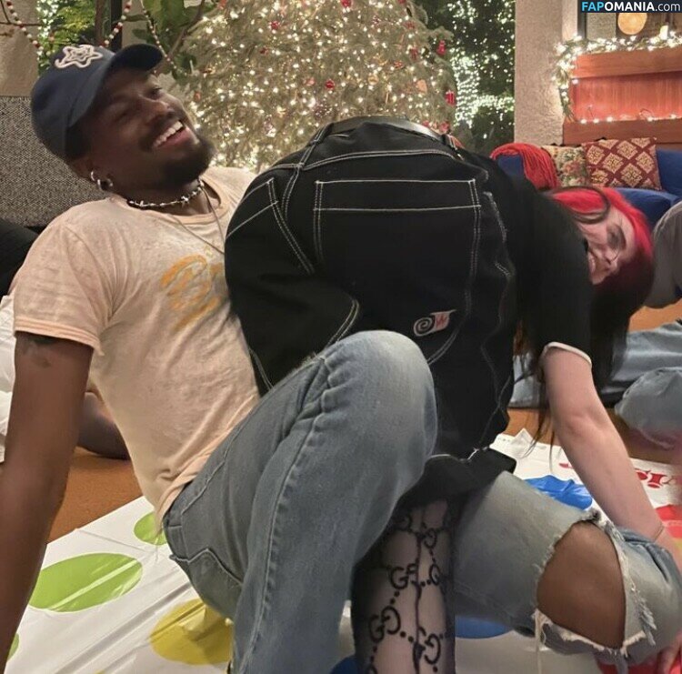 Billie Eilish / Fake / billeeilish / billieeilish Çıplak OnlyFans  Sızdırılmış Fotoğraf #1083