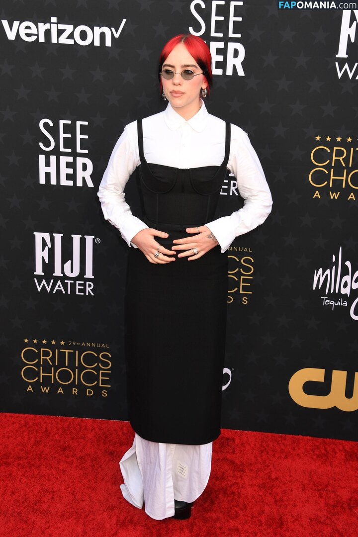 Billie Eilish / Fake / billeeilish / billieeilish Çıplak OnlyFans  Sızdırılmış Fotoğraf #1178