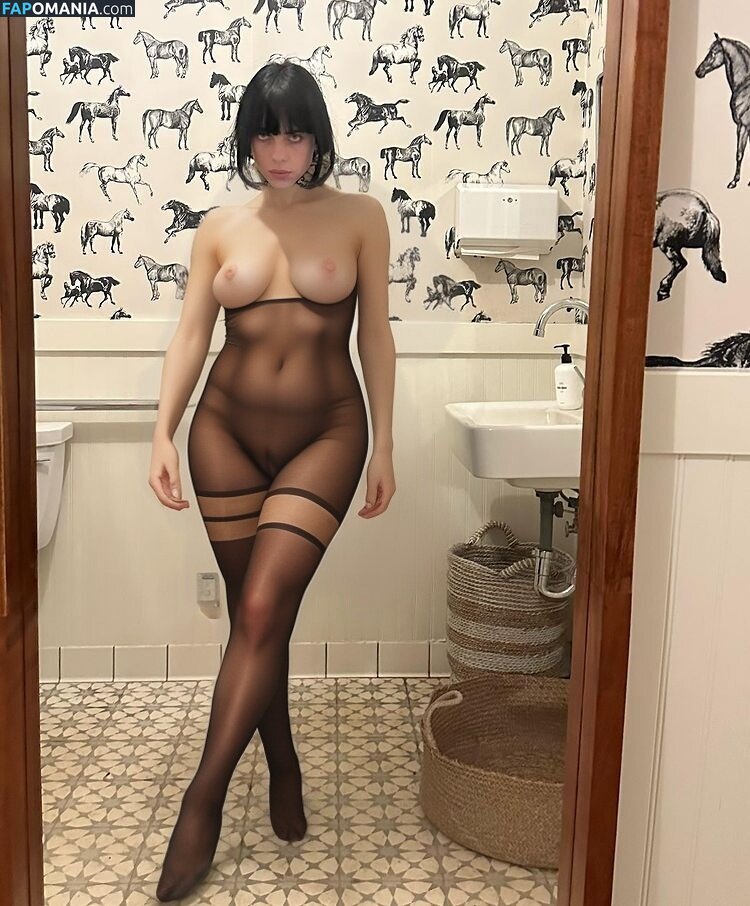 Billie Eilish / Fake / billeeilish / billieeilish Çıplak OnlyFans  Sızdırılmış Fotoğraf #1198