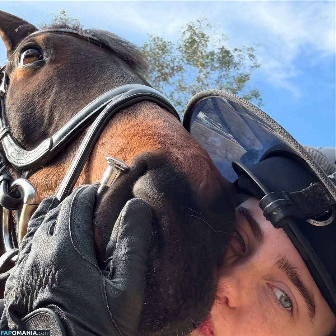 Billie Eilish / Fake / billeeilish / billieeilish Çıplak OnlyFans  Sızdırılmış Fotoğraf #2232