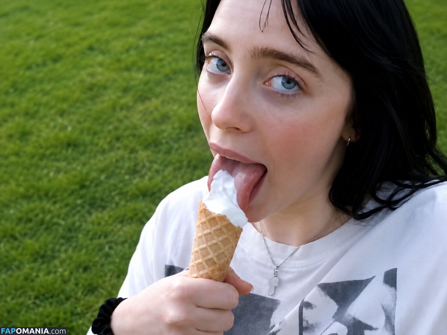Billie Eilish / Fake / billeeilish / billieeilish Çıplak OnlyFans  Sızdırılmış Fotoğraf #2336