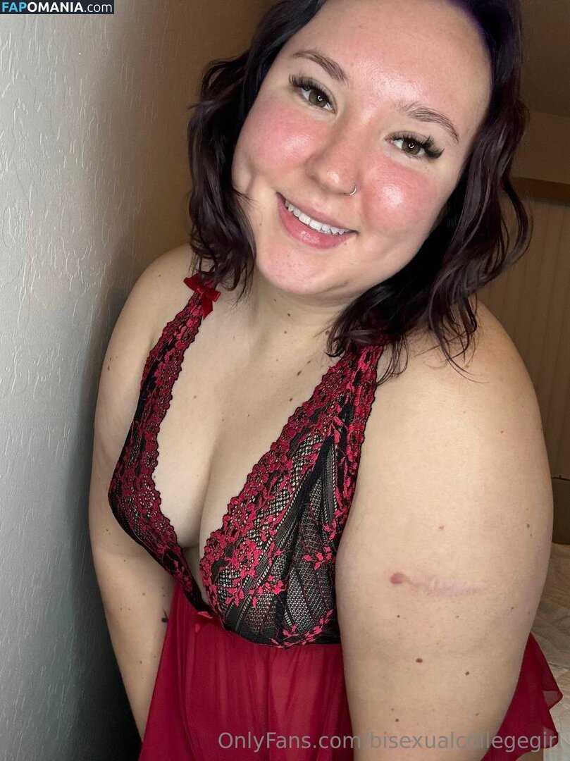 bisexualcollegegirl / rubitout Çıplak OnlyFans  Sızdırılmış Fotoğraf #12