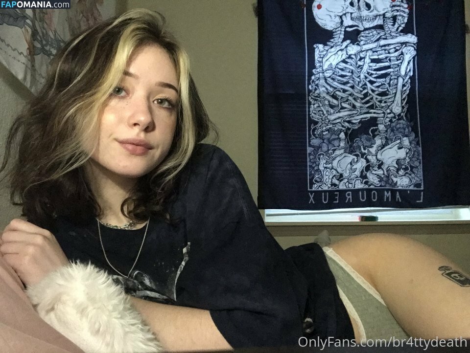 brattydeath / brattyydeath / cherry_grl / waifu.brattyydeath Çıplak OnlyFans  Sızdırılmış Fotoğraf #38