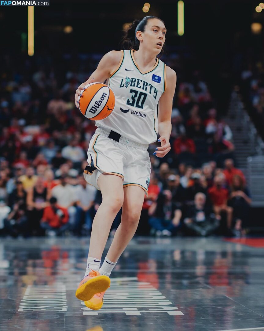 Breanna Stewart / WNBA Player / breannastewart30 Çıplak OnlyFans  Sızdırılmış Fotoğraf #3