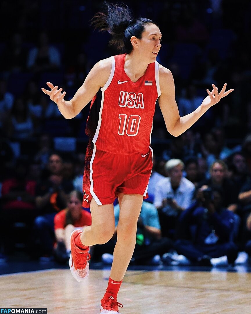 Breanna Stewart / WNBA Player / breannastewart30 Çıplak OnlyFans  Sızdırılmış Fotoğraf #10