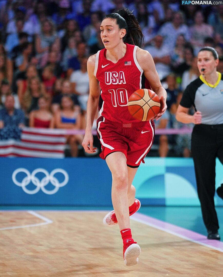 Breanna Stewart / WNBA Player / breannastewart30 Çıplak OnlyFans  Sızdırılmış Fotoğraf #11