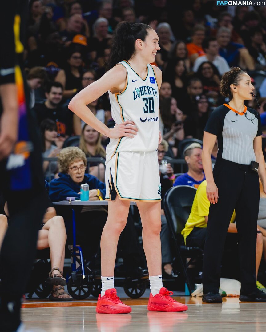 Breanna Stewart / WNBA Player / breannastewart30 Çıplak OnlyFans  Sızdırılmış Fotoğraf #16