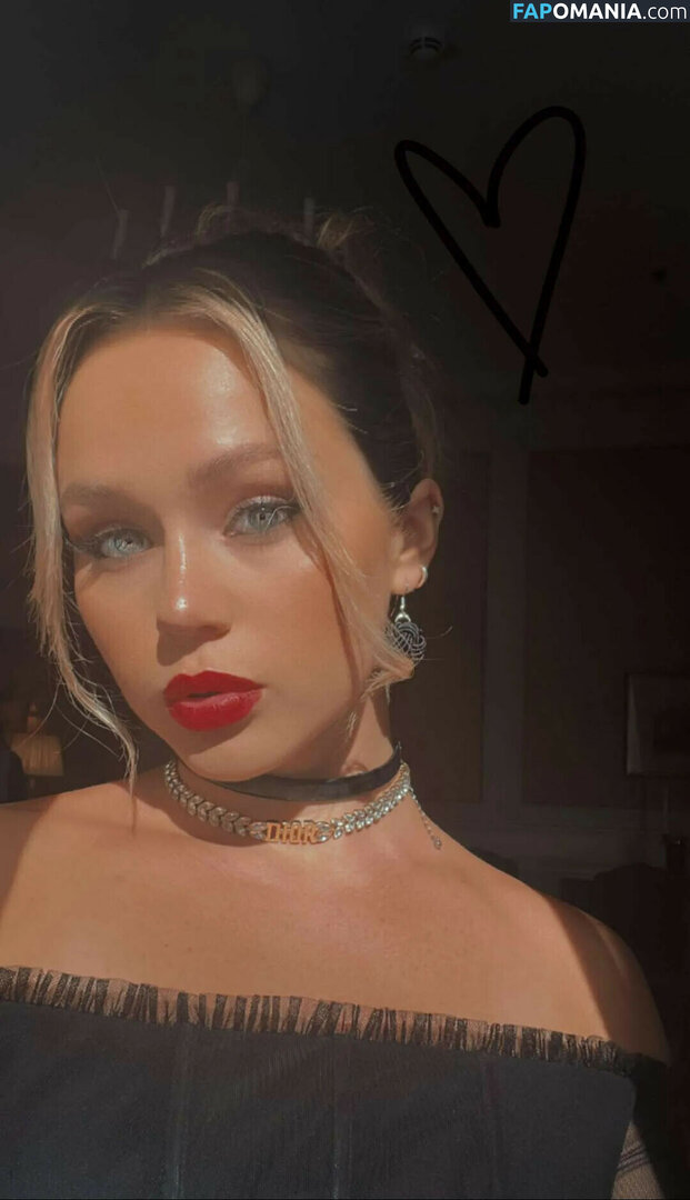 Brec Bassinger / brecbassinger Çıplak OnlyFans  Sızdırılmış Fotoğraf #10