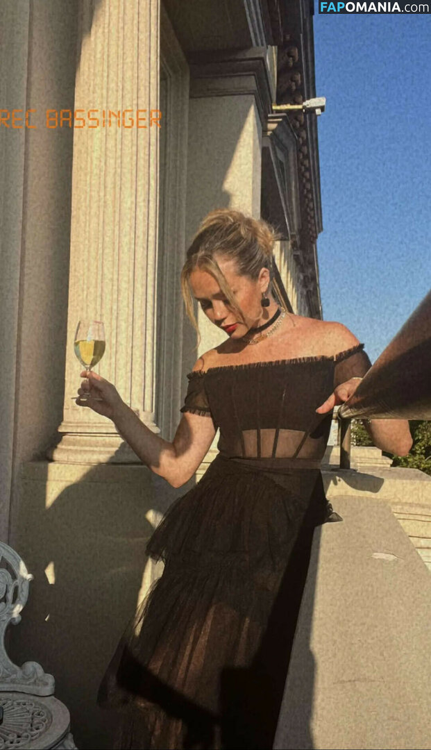 Brec Bassinger / brecbassinger Çıplak OnlyFans  Sızdırılmış Fotoğraf #11