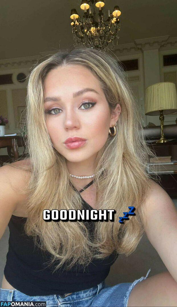 Brec Bassinger / brecbassinger Çıplak OnlyFans  Sızdırılmış Fotoğraf #18