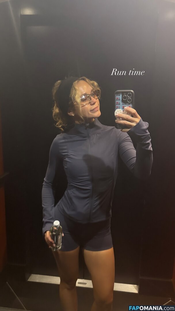 Brec Bassinger / brecbassinger Çıplak OnlyFans  Sızdırılmış Fotoğraf #262