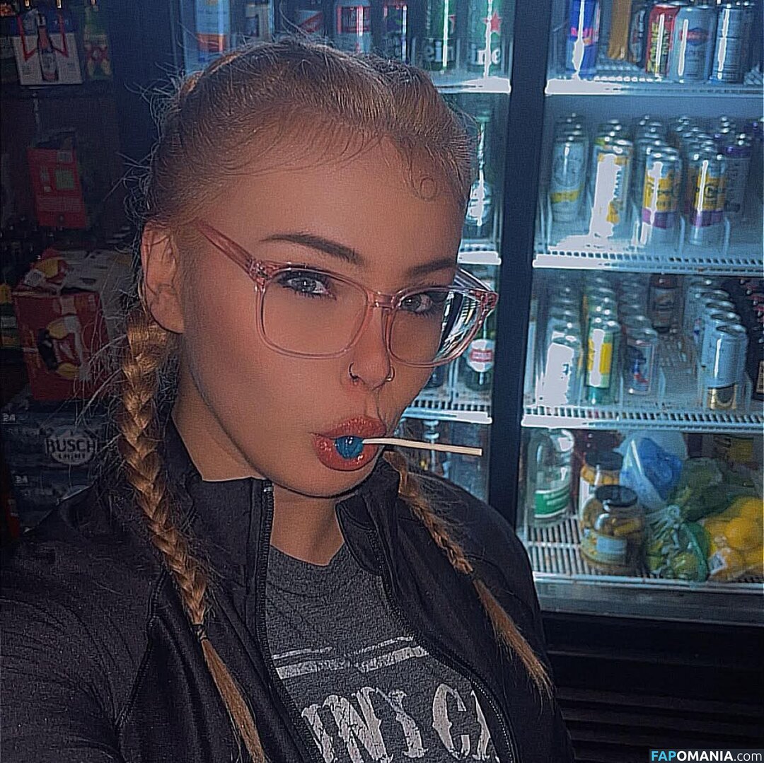 Busty Kristen from Iowa Çıplak OnlyFans  Sızdırılmış Fotoğraf #3