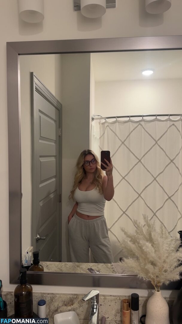 Caitlin Betterly / caitlin.betterly Çıplak OnlyFans  Sızdırılmış Fotoğraf #1