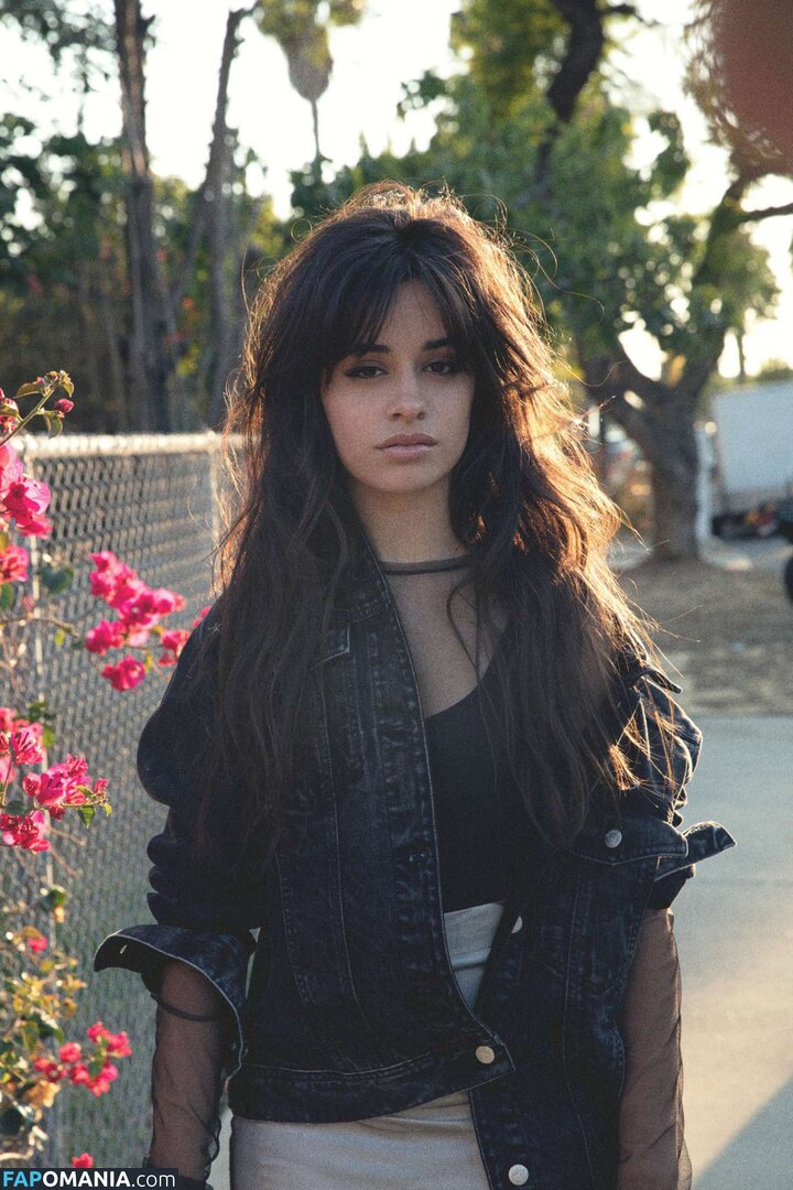 Camila Cabello / Camila_Cabello Çıplak OnlyFans  Sızdırılmış Fotoğraf #2459