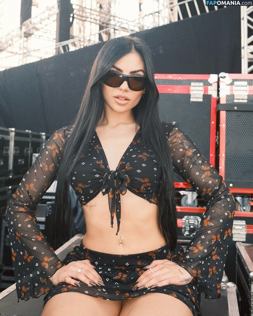 carlafariaadv Çıplak OnlyFans  Sızdırılmış Fotoğraf #2
