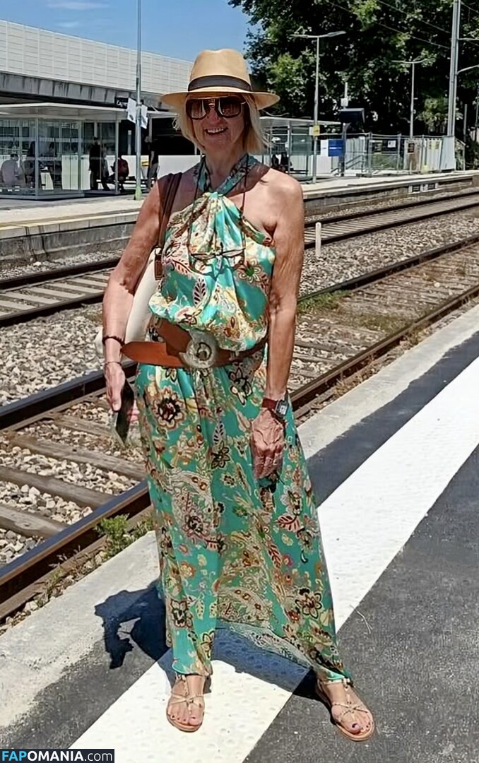 Carol McGiffin Çıplak OnlyFans  Sızdırılmış Fotoğraf #1