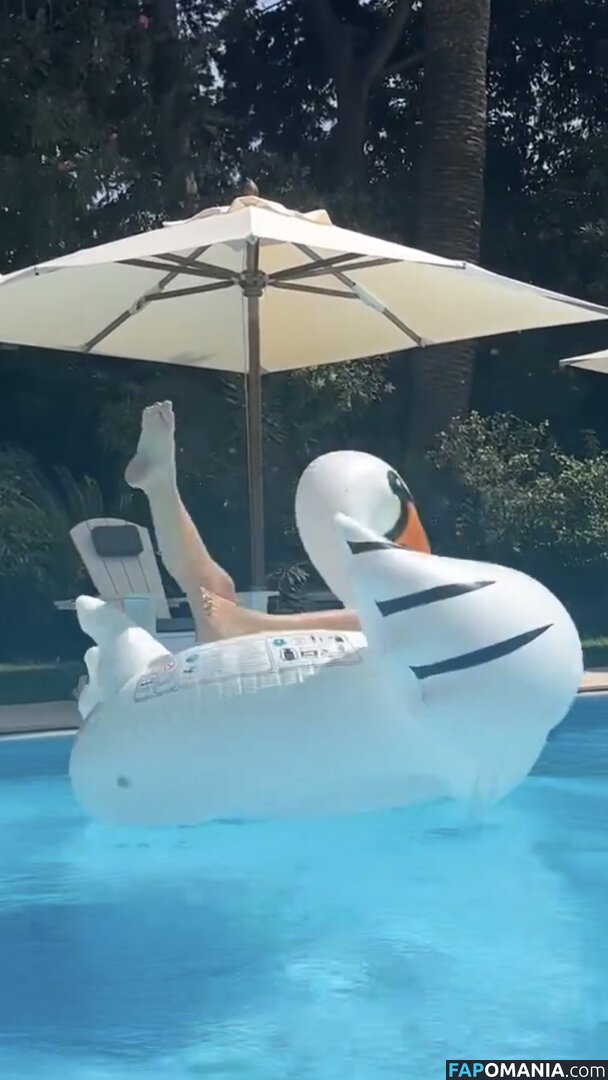 CarolinaBourbon Çıplak OnlyFans  Sızdırılmış Fotoğraf #1