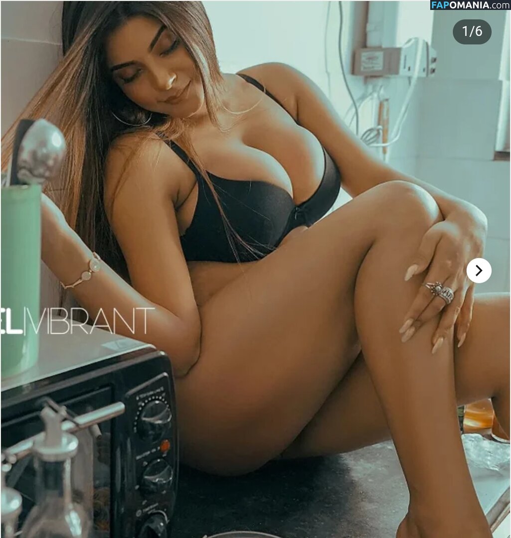 Chandrika Desai / Chandrika Passionica Çıplak OnlyFans  Sızdırılmış Fotoğraf #578