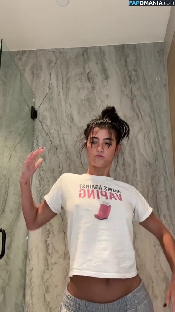 Charli D'Amelio / Charli Damelio / charlidamelio / charliesdamelio Çıplak OnlyFans  Sızdırılmış Fotoğraf #340