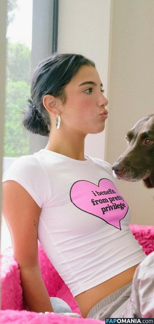 Charli D'Amelio / Charli Damelio / charlidamelio / charliesdamelio Çıplak OnlyFans  Sızdırılmış Fotoğraf #562