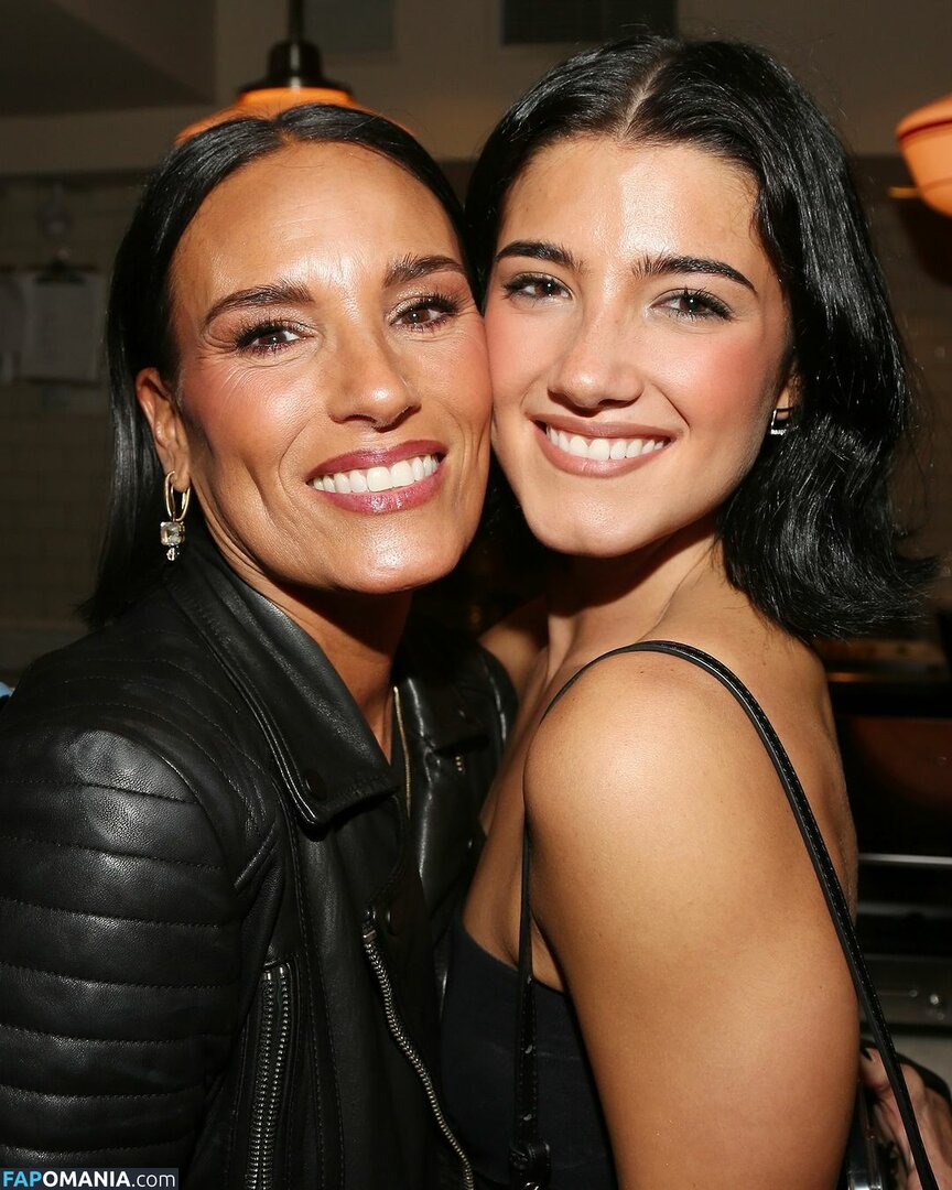 Charli D'Amelio / Charli Damelio / charlidamelio / charliesdamelio Çıplak OnlyFans  Sızdırılmış Fotoğraf #1473