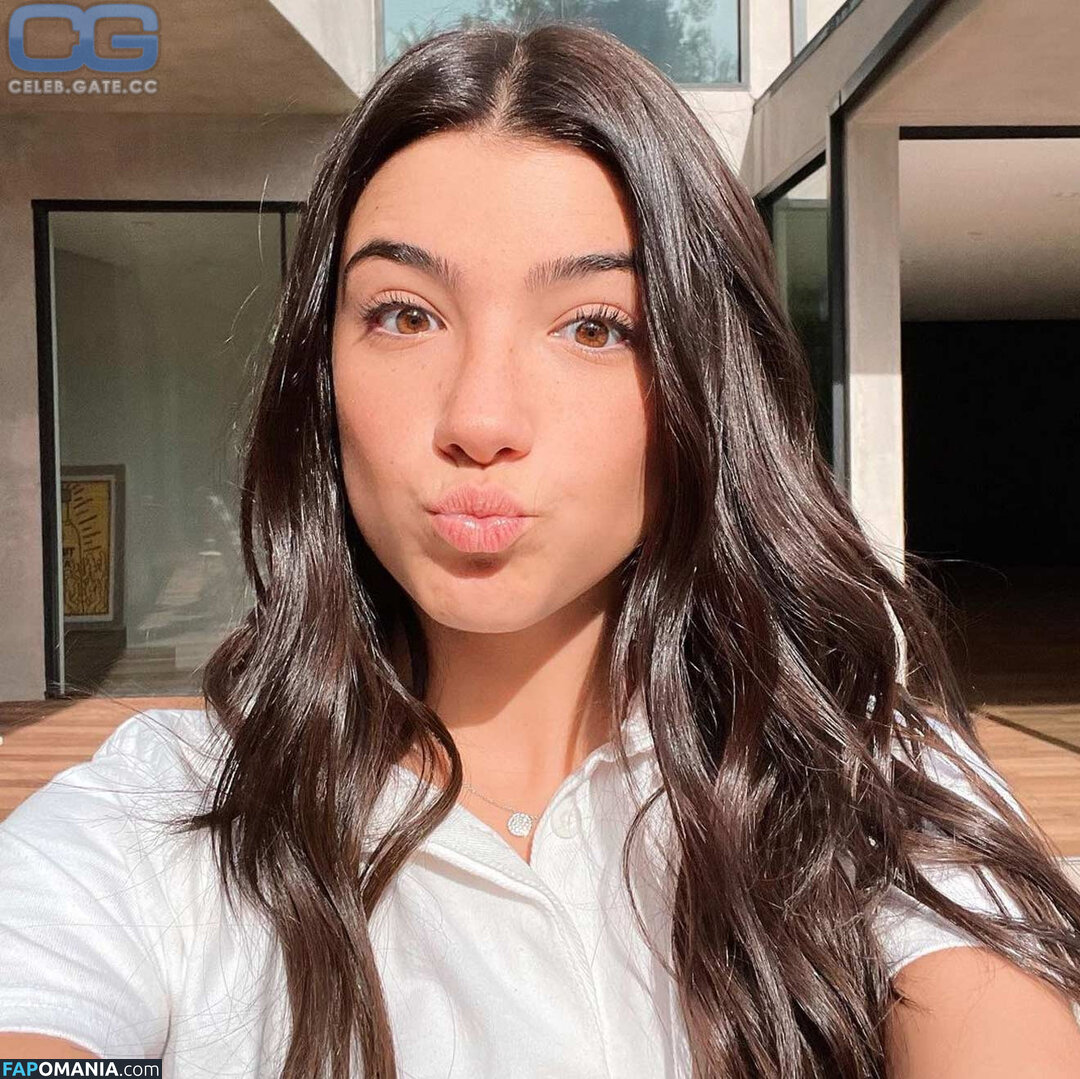 Charli D'Amelio / Charli Damelio / charlidamelio / charliesdamelio Çıplak OnlyFans  Sızdırılmış Fotoğraf #1557