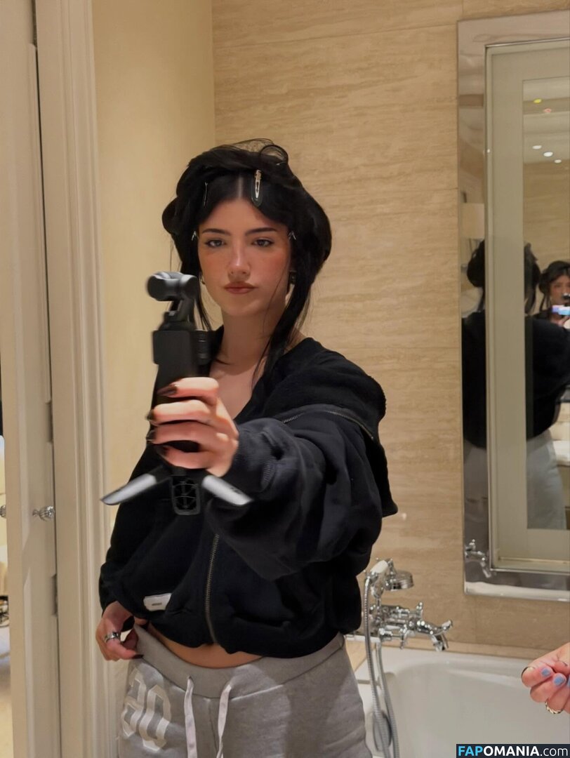 Charli D'Amelio / Charli Damelio / charlidamelio / charliesdamelio Çıplak OnlyFans  Sızdırılmış Fotoğraf #1612