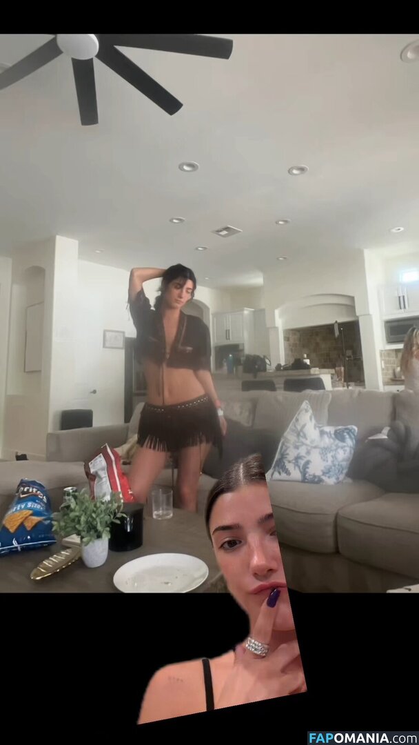 Charli D'Amelio / Charli Damelio / charlidamelio / charliesdamelio Çıplak OnlyFans  Sızdırılmış Fotoğraf #1652