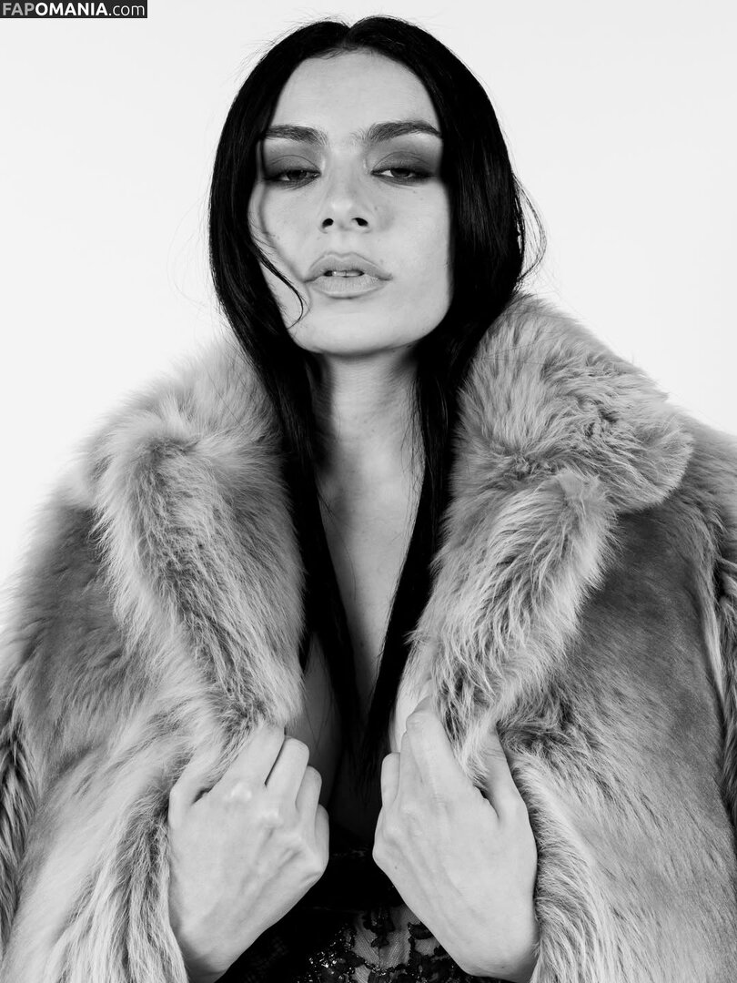 Charli XCX / charli_xcx / charlignarly / charlixcx / https: Çıplak OnlyFans  Sızdırılmış Fotoğraf #1276