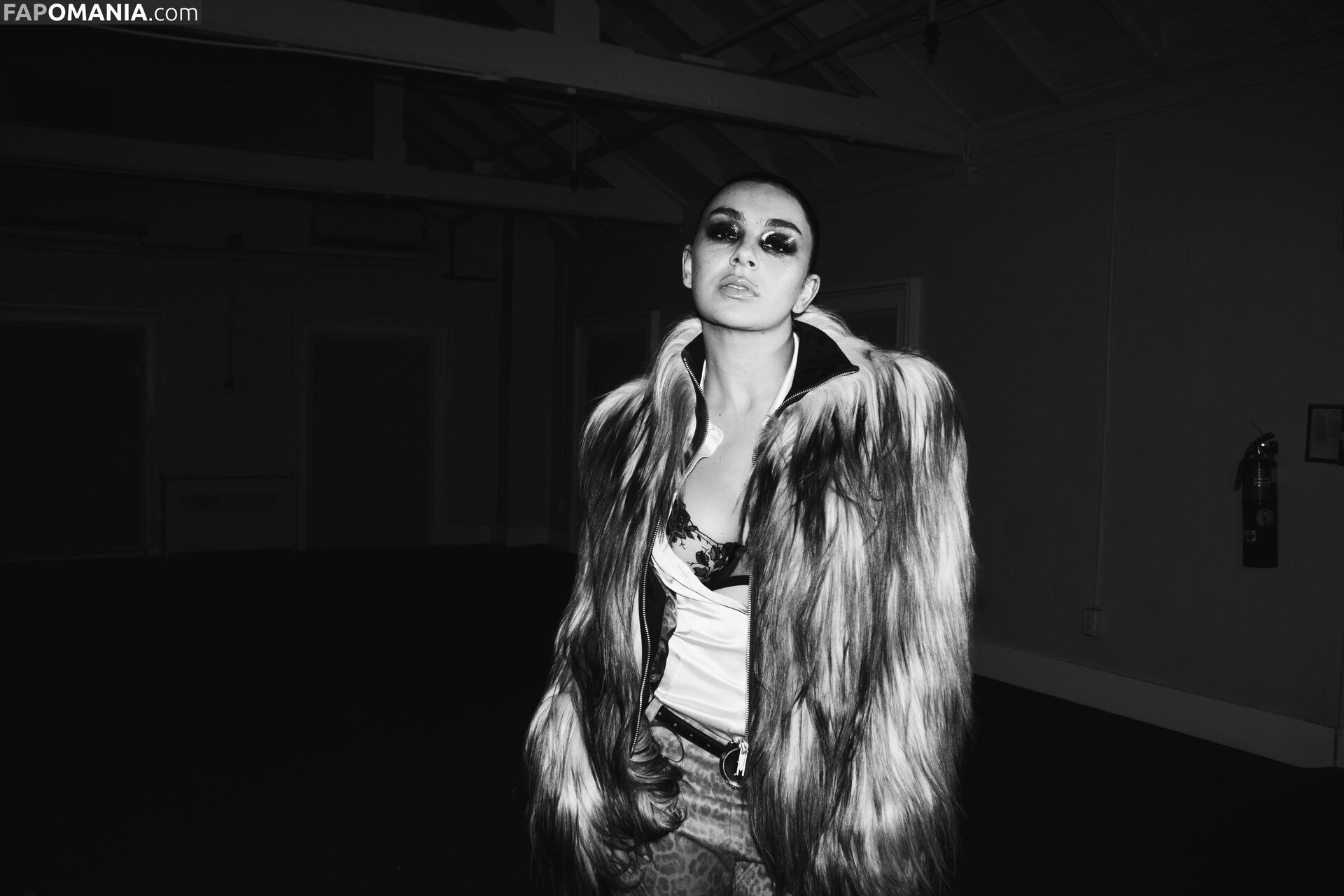 Charli XCX / charli_xcx / charlignarly / charlixcx / https: Çıplak OnlyFans  Sızdırılmış Fotoğraf #1281
