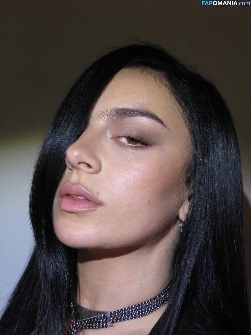 Charli XCX / charli_xcx / charlignarly / charlixcx / https: Çıplak OnlyFans  Sızdırılmış Fotoğraf #1291