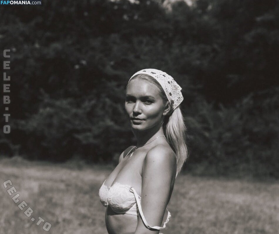 Chiara Schmitt / chiaracs_ Çıplak OnlyFans  Sızdırılmış Fotoğraf #13